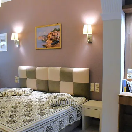 Starvillas And Apartmán Agia Efimia