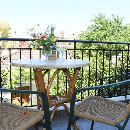 Starvillas Apartments&studios Apartamento *