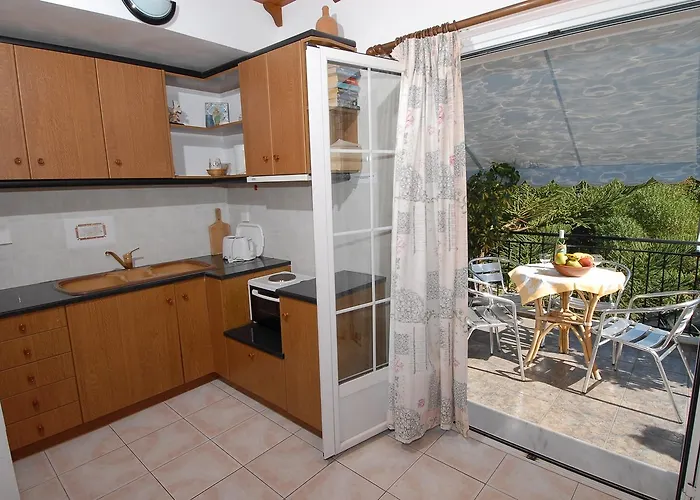 Starvillas And איה אפימיה